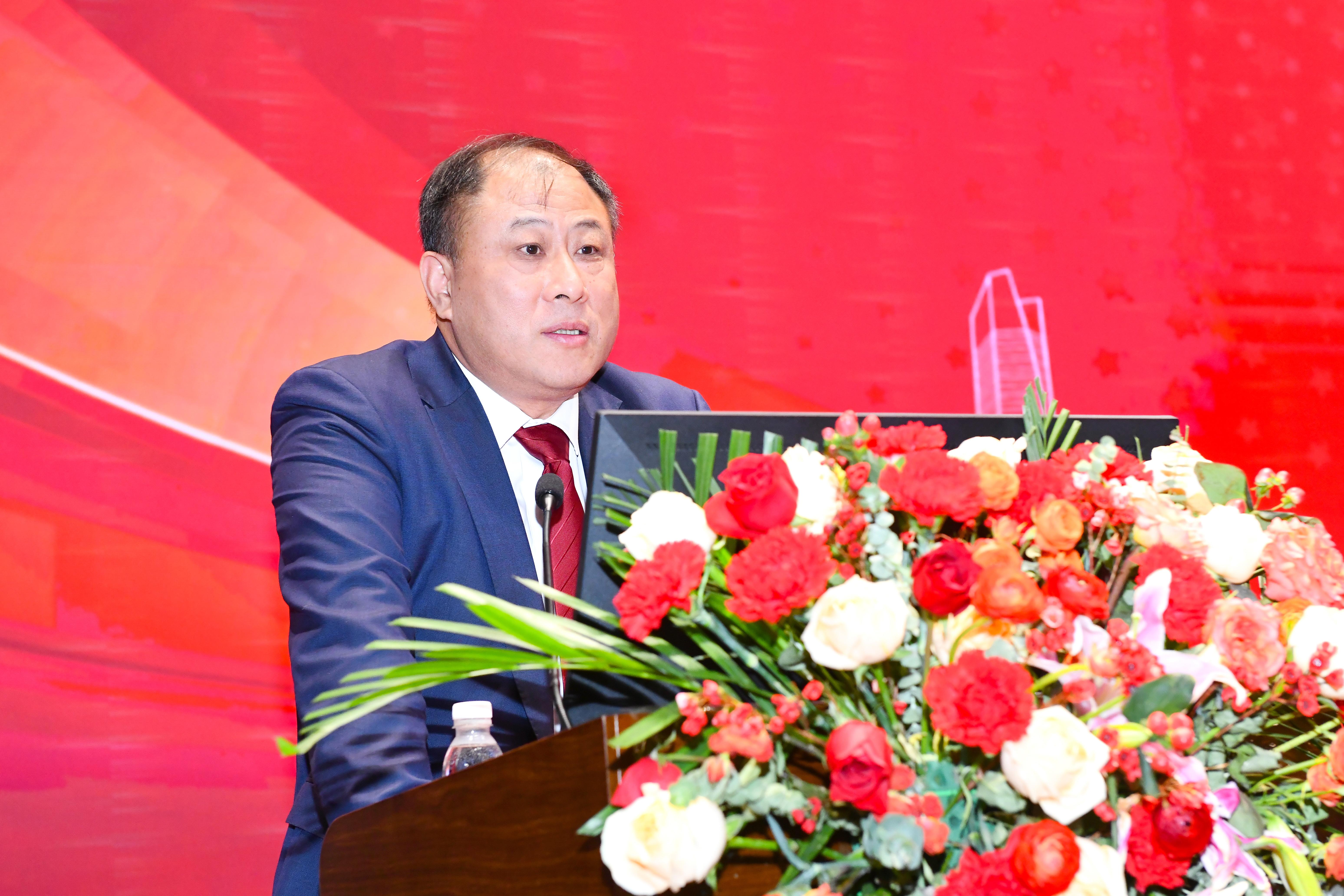 向阳而生，破局进取 | 中建联合2023年度总结表彰暨2024年迎新大会胜利召开(图1)